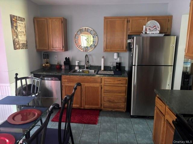 107 Constable Drive Property Photo 6