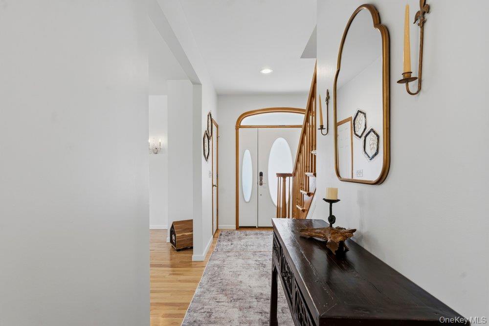 2066 Washington Avenue Property Photo 5
