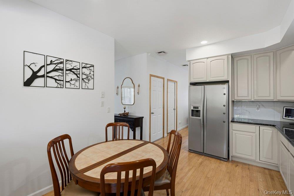 2066 Washington Avenue Property Photo 15