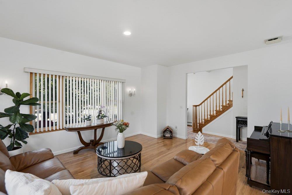 2066 Washington Avenue Property Photo 20