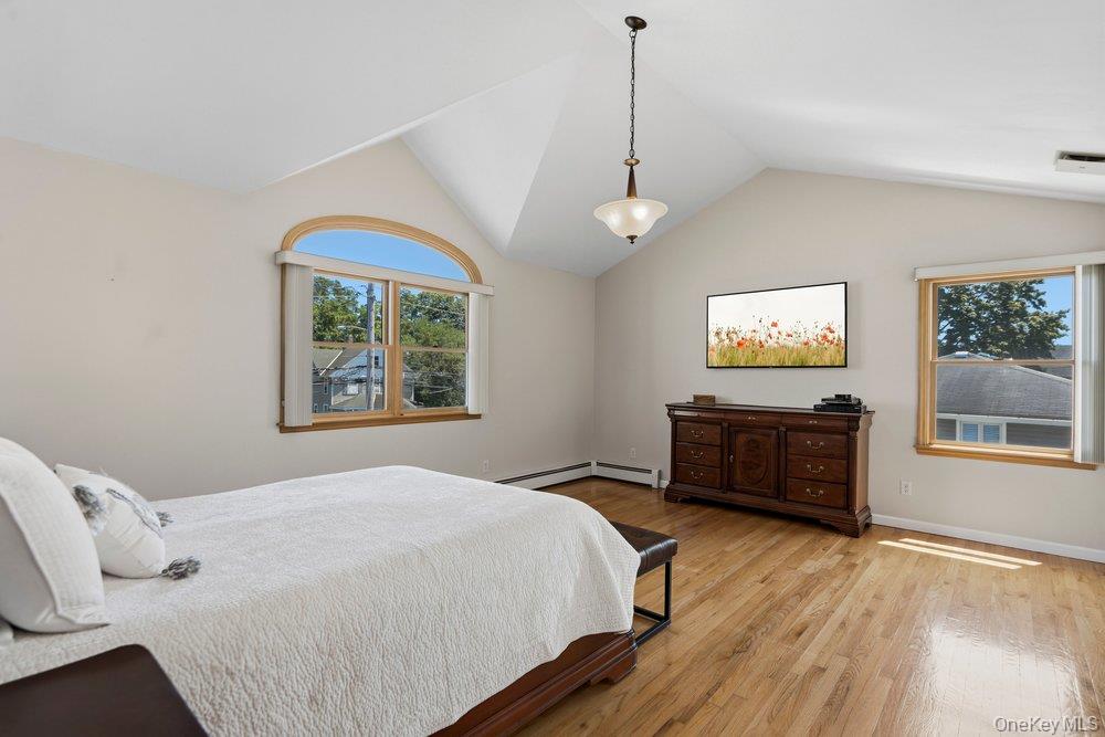2066 Washington Avenue Property Photo 22