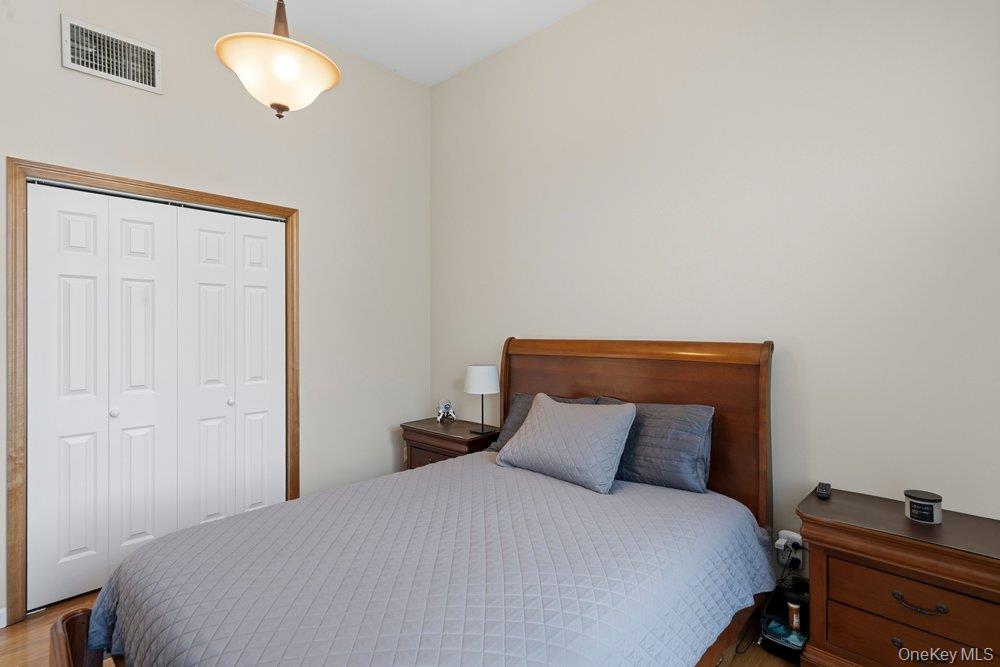 2066 Washington Avenue Property Photo 27
