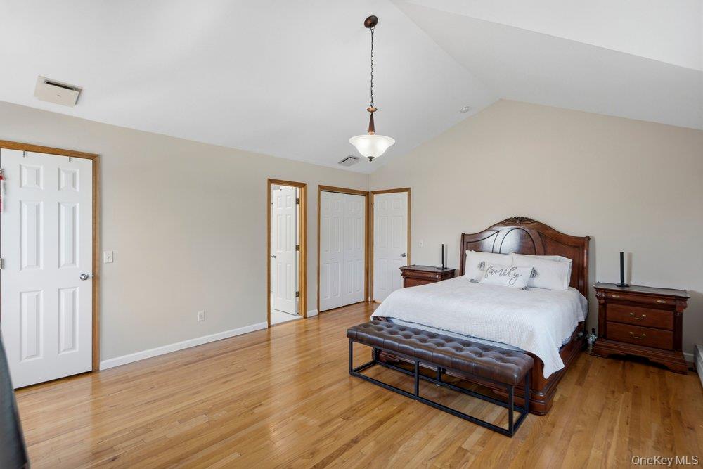 2066 Washington Avenue Property Photo 34