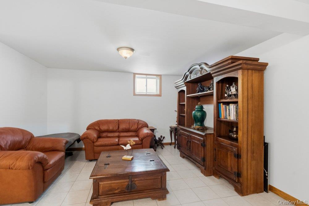 2066 Washington Avenue Property Photo 37