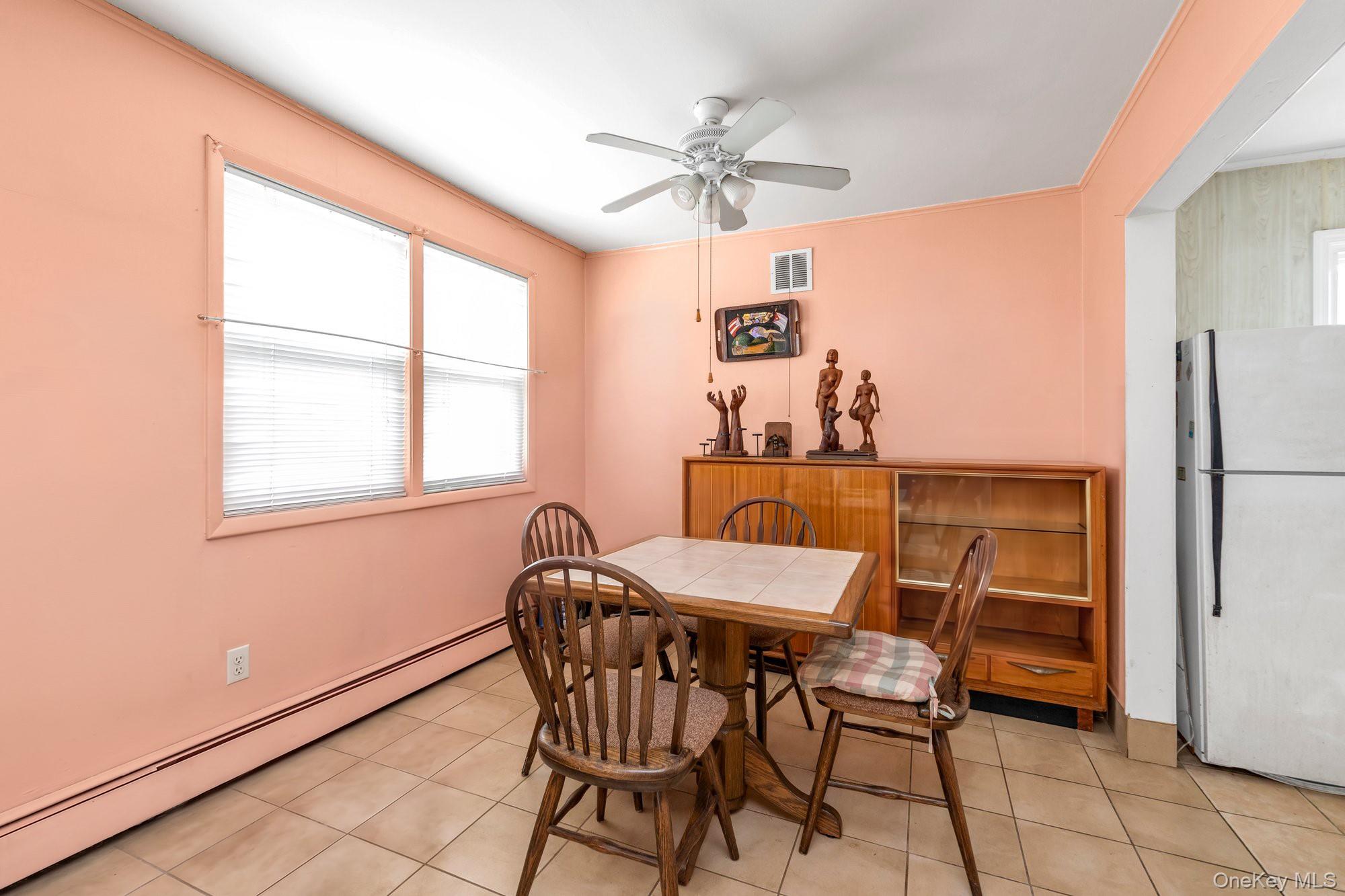 440 E Park Avenue Property Photo 17