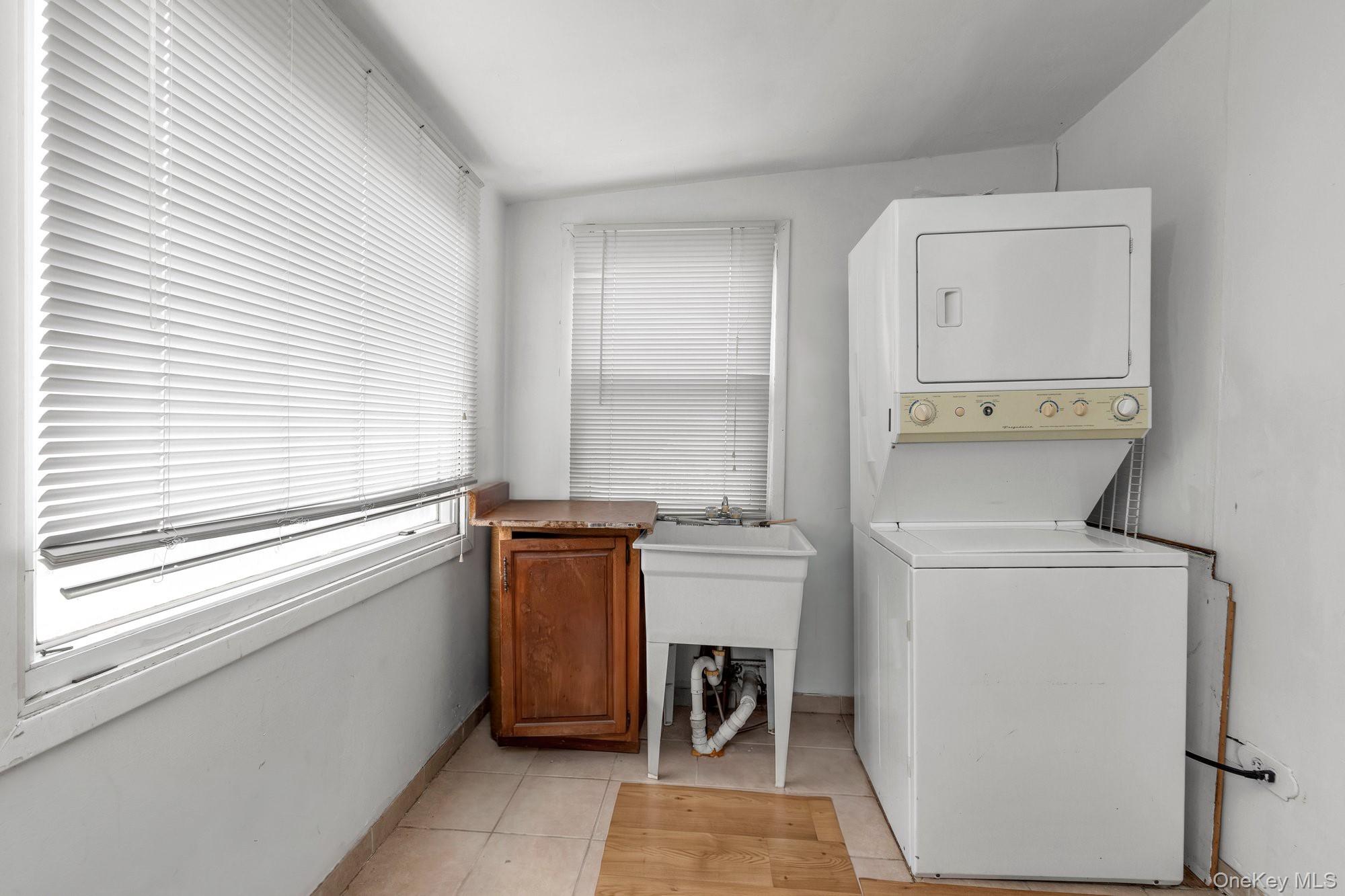 440 E Park Avenue Property Photo 19