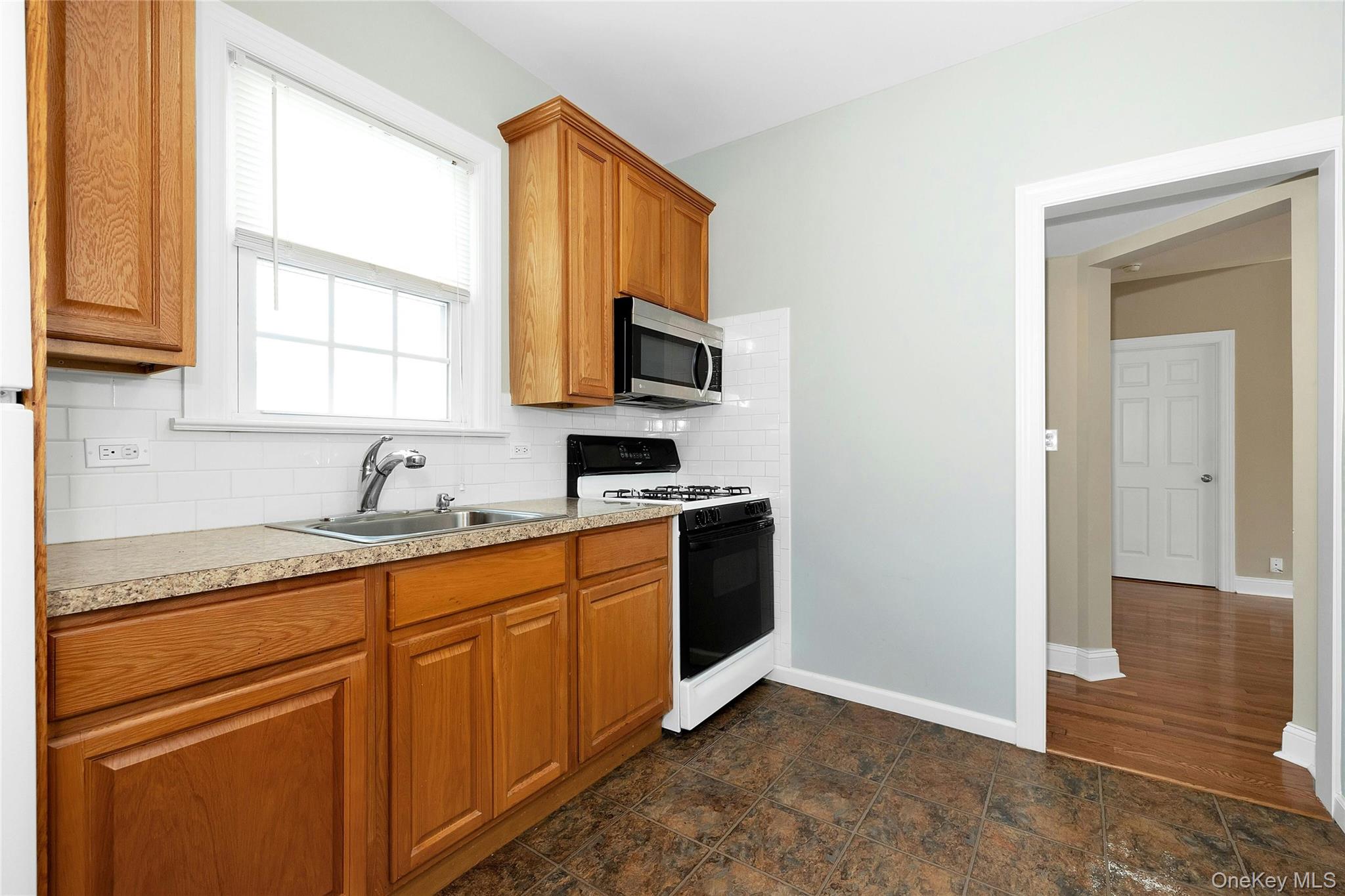 747 Pelhamdale Avenue 1 Property Photo 8