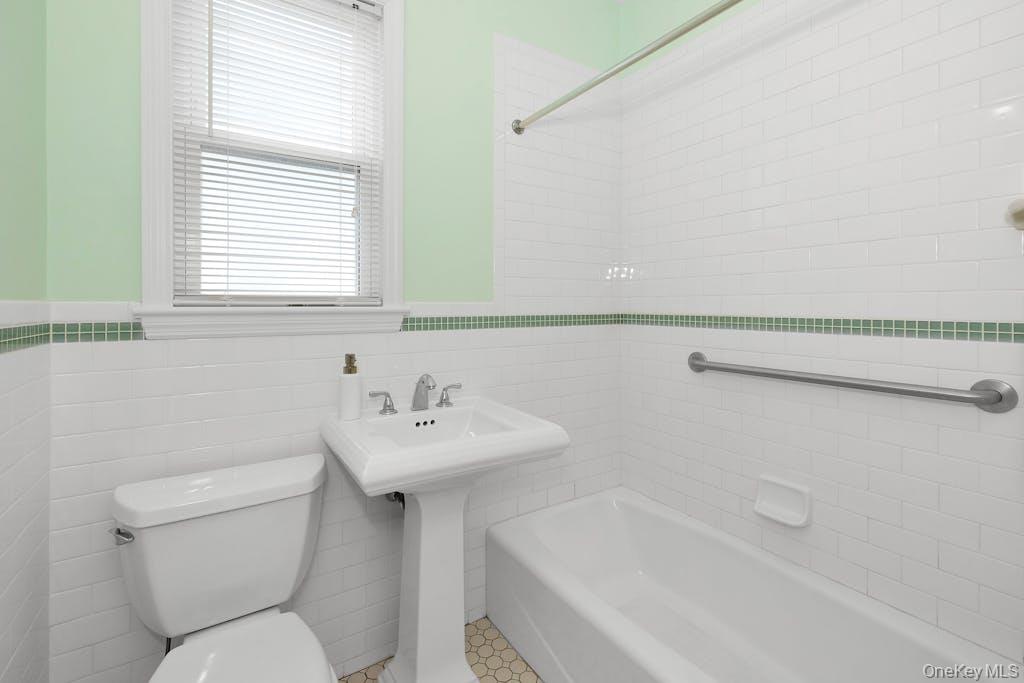 747 Pelhamdale Avenue 1 Property Photo 14