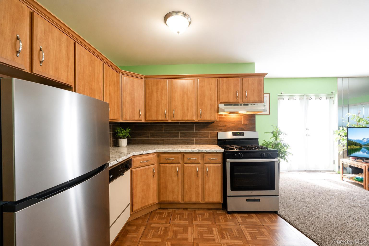 1235 E 95th Street 101 Property Photo 16