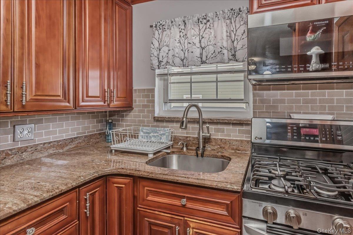 10752 Remington Street Property Photo 9