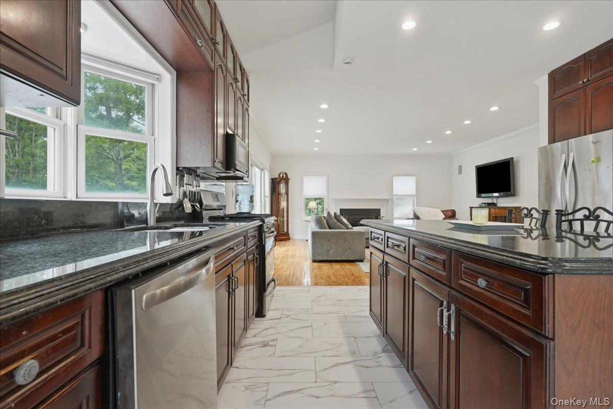 7 Laurel Lane Property Photo 18