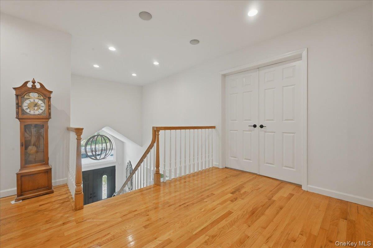 7 Laurel Lane Property Photo 24