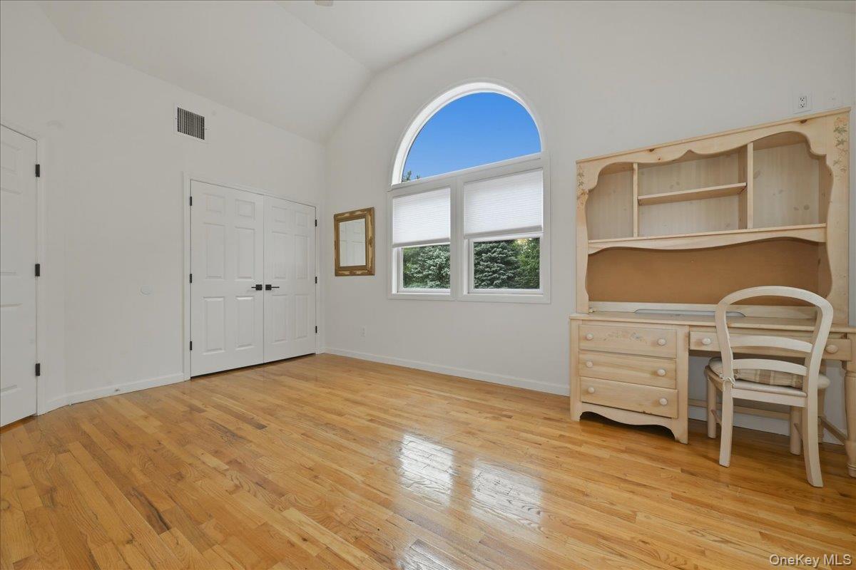 7 Laurel Lane Property Photo 36