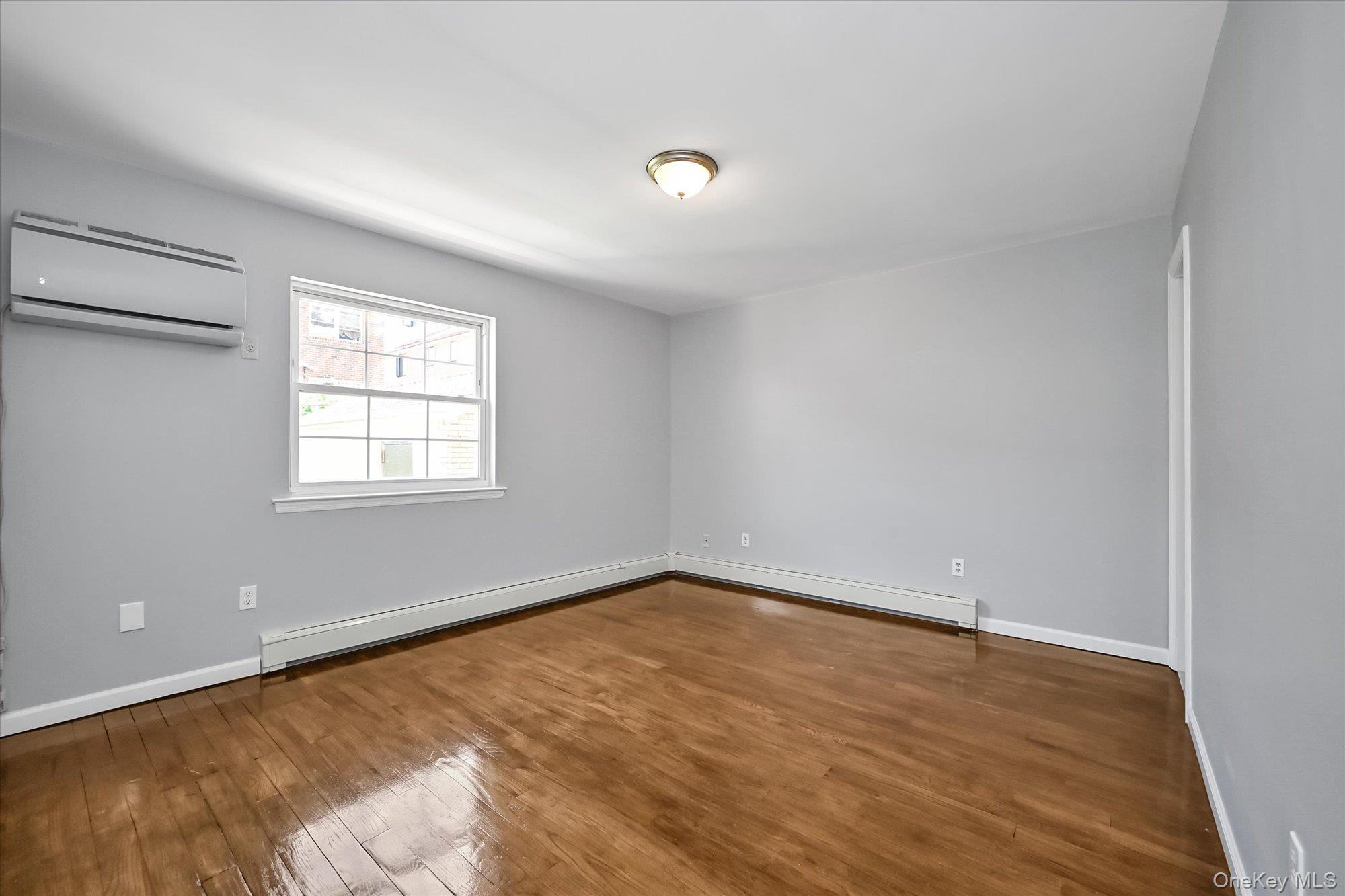 20-13 124th Street Property Photo 6