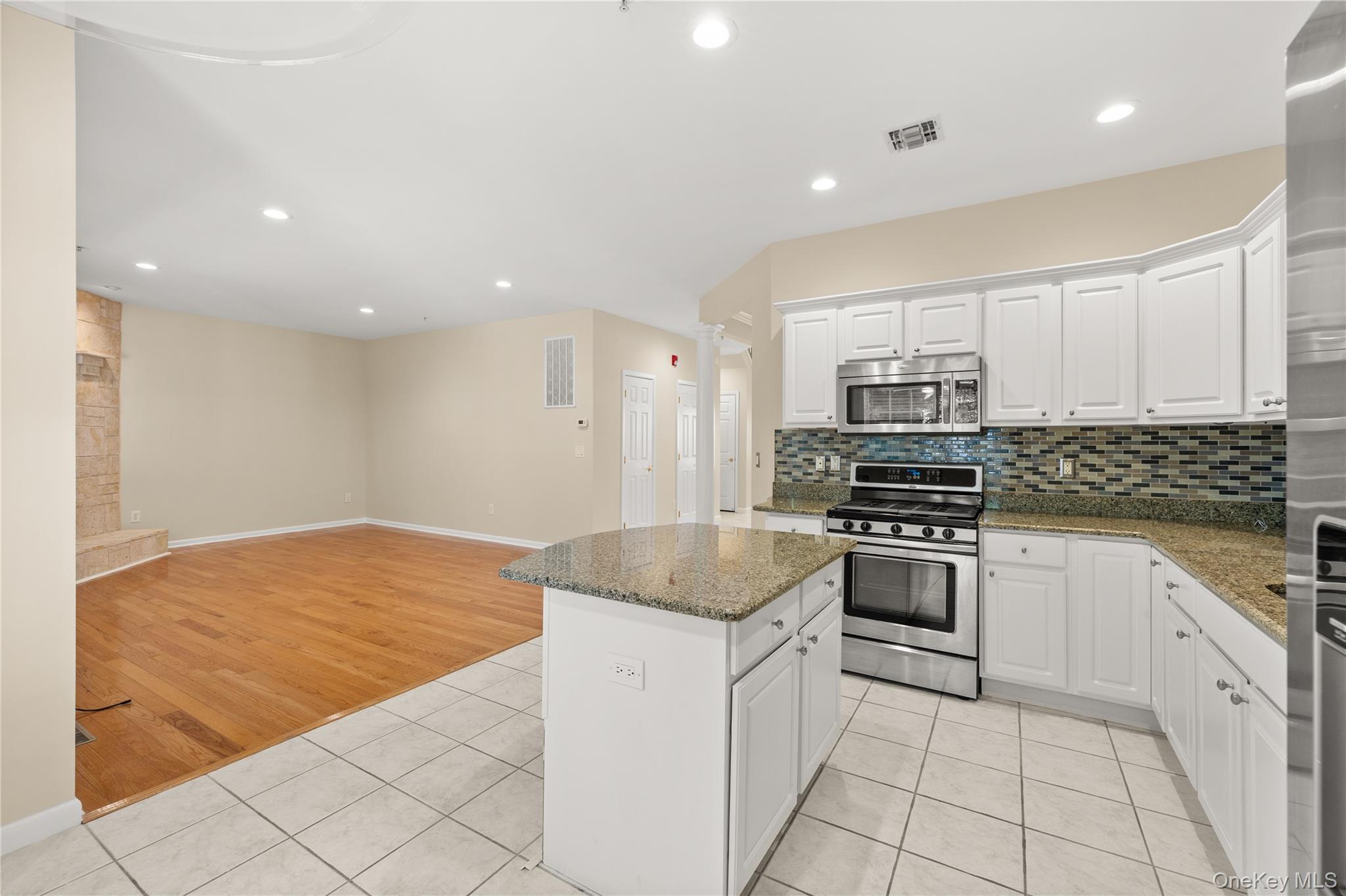 54 Meadow Pond Circle Property Photo 8