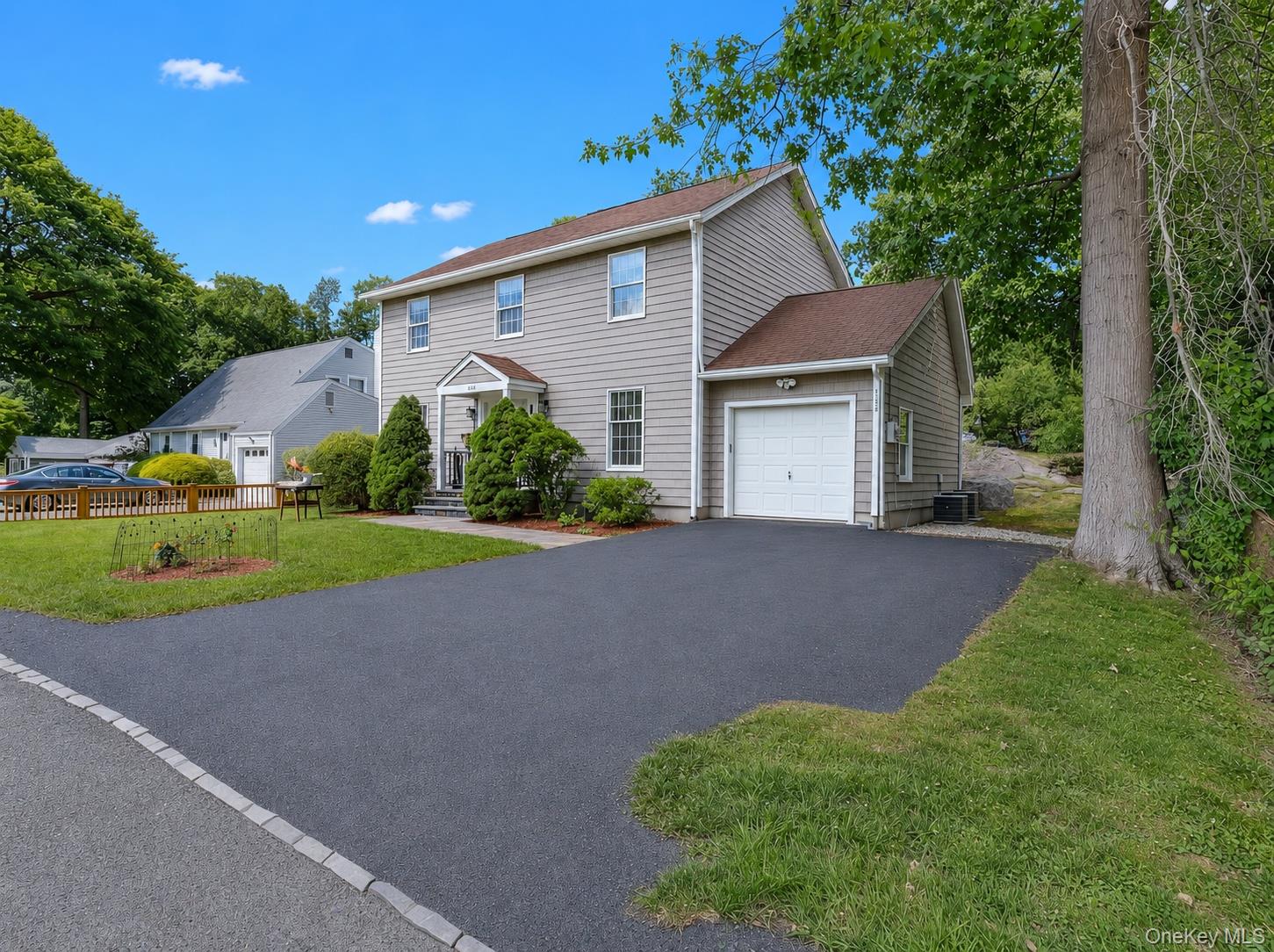 105 Huntley Drive Property Photo 4