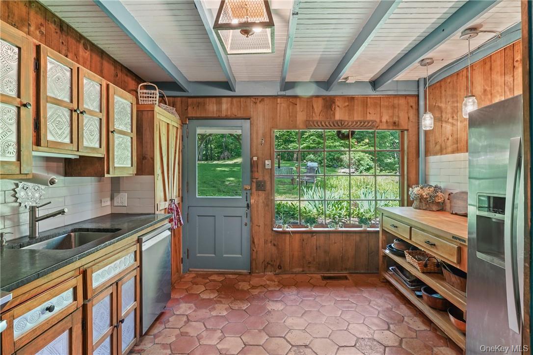 1028892 Property Photo 9