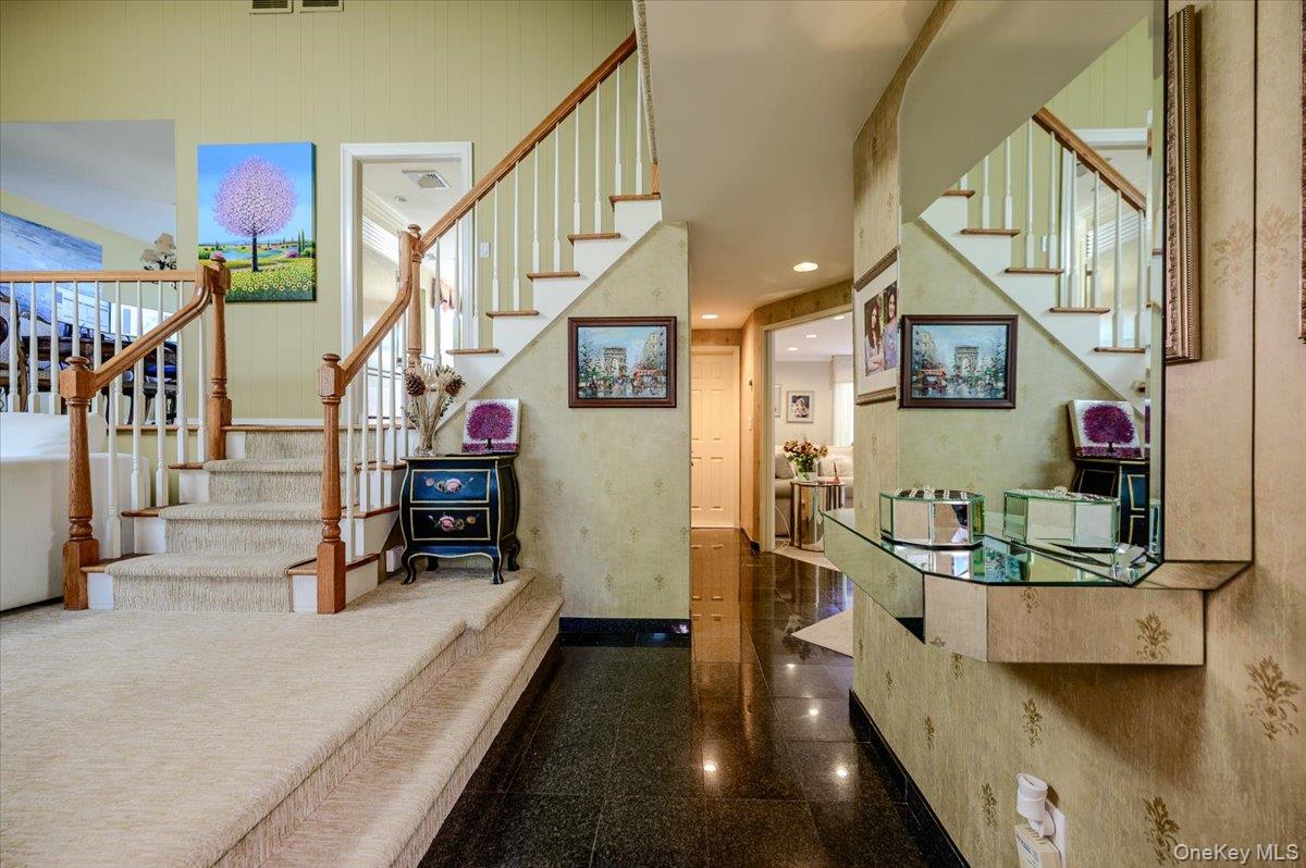 6 Geoffrey Lane Property Photo 2