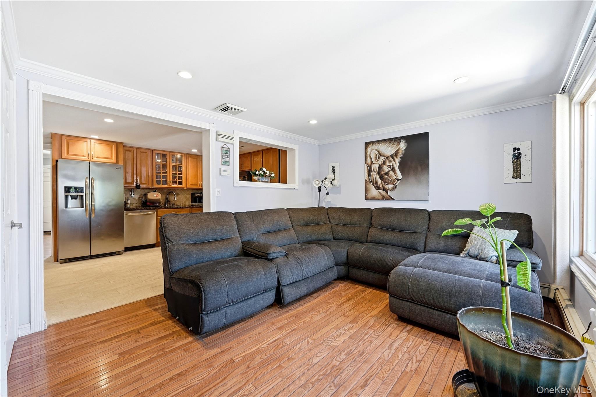 50 E Pine Street Property Photo 2