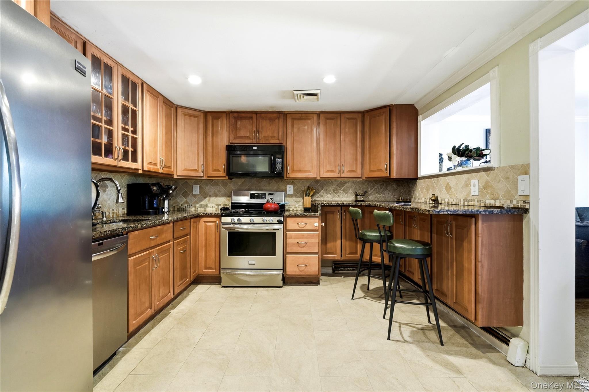 50 E Pine Street Property Photo 3