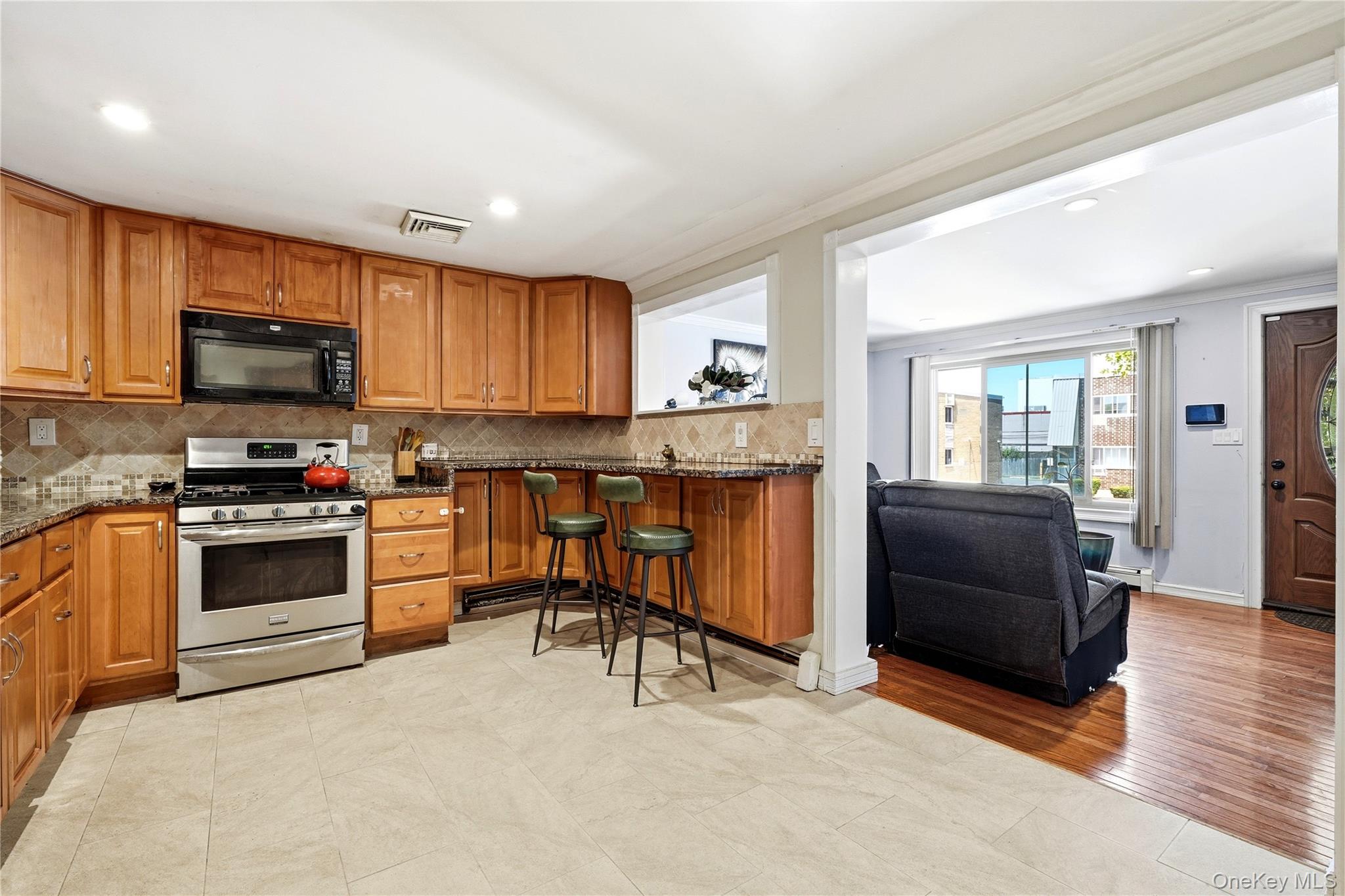 50 E Pine Street Property Photo 4