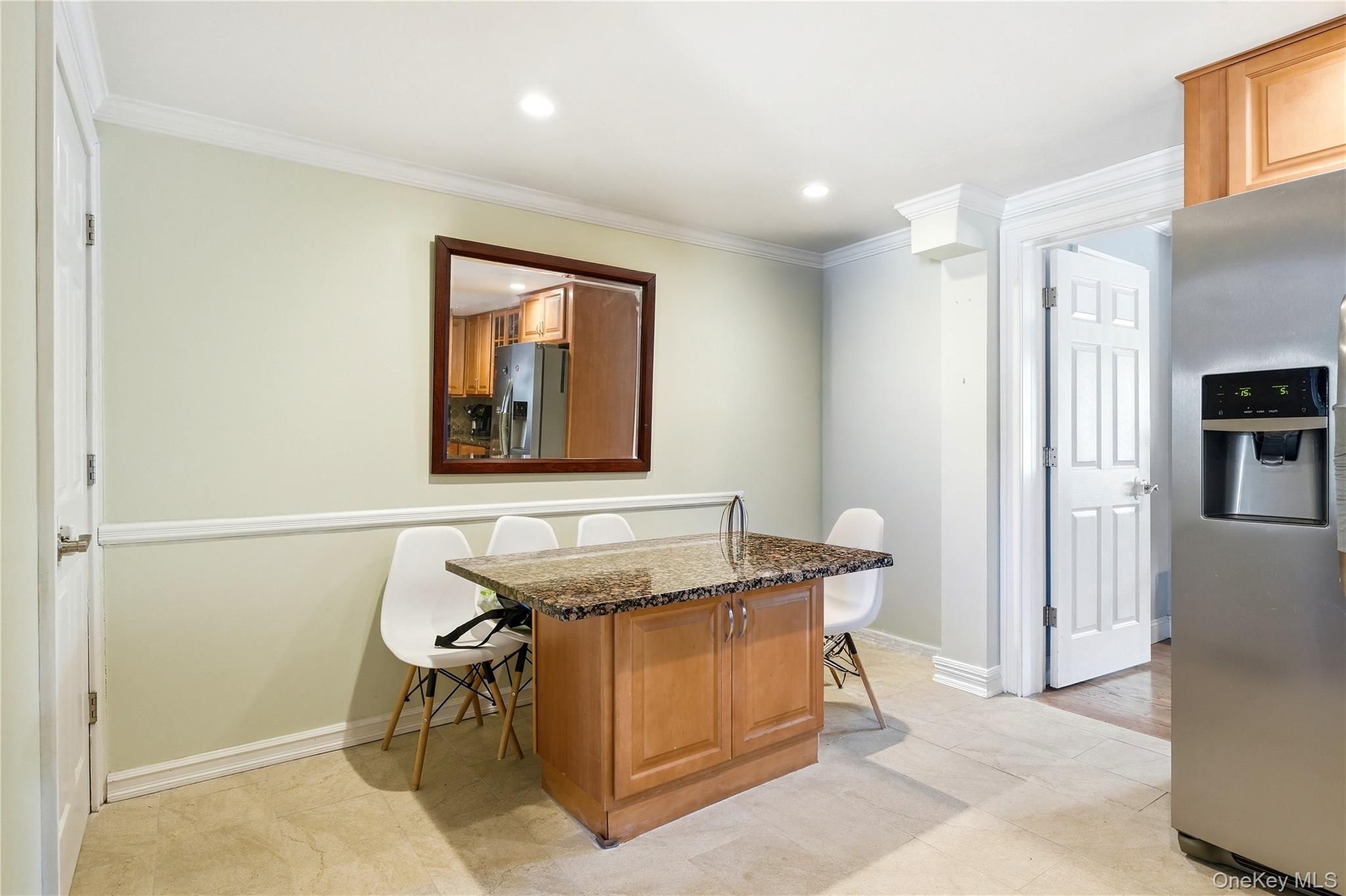 50 E Pine Street Property Photo 5