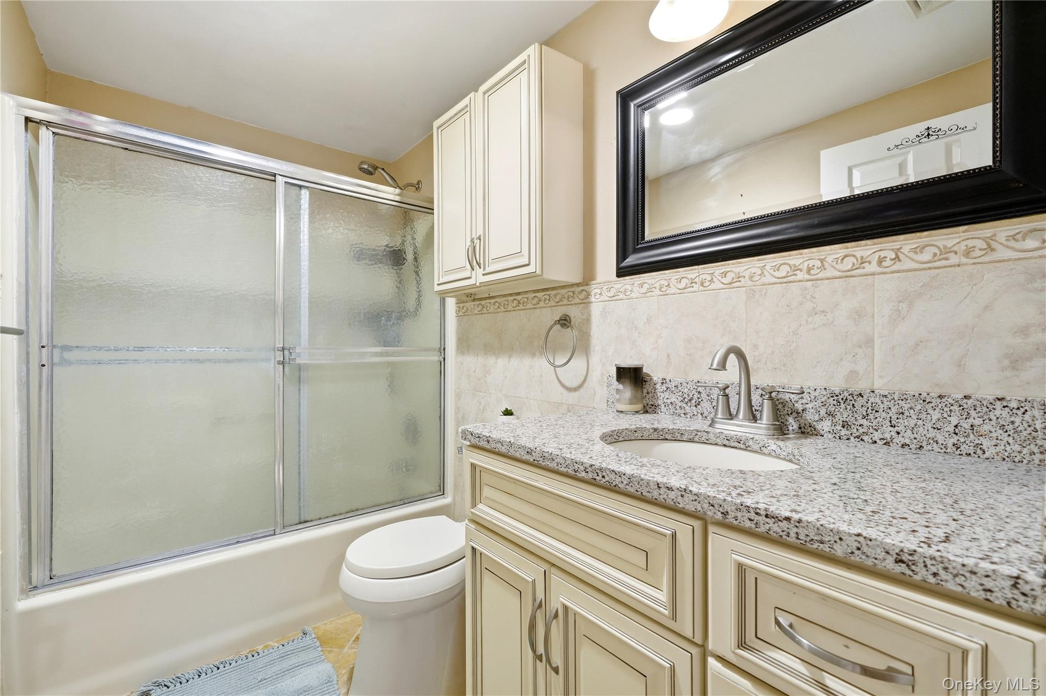 50 E Pine Street Property Photo 8