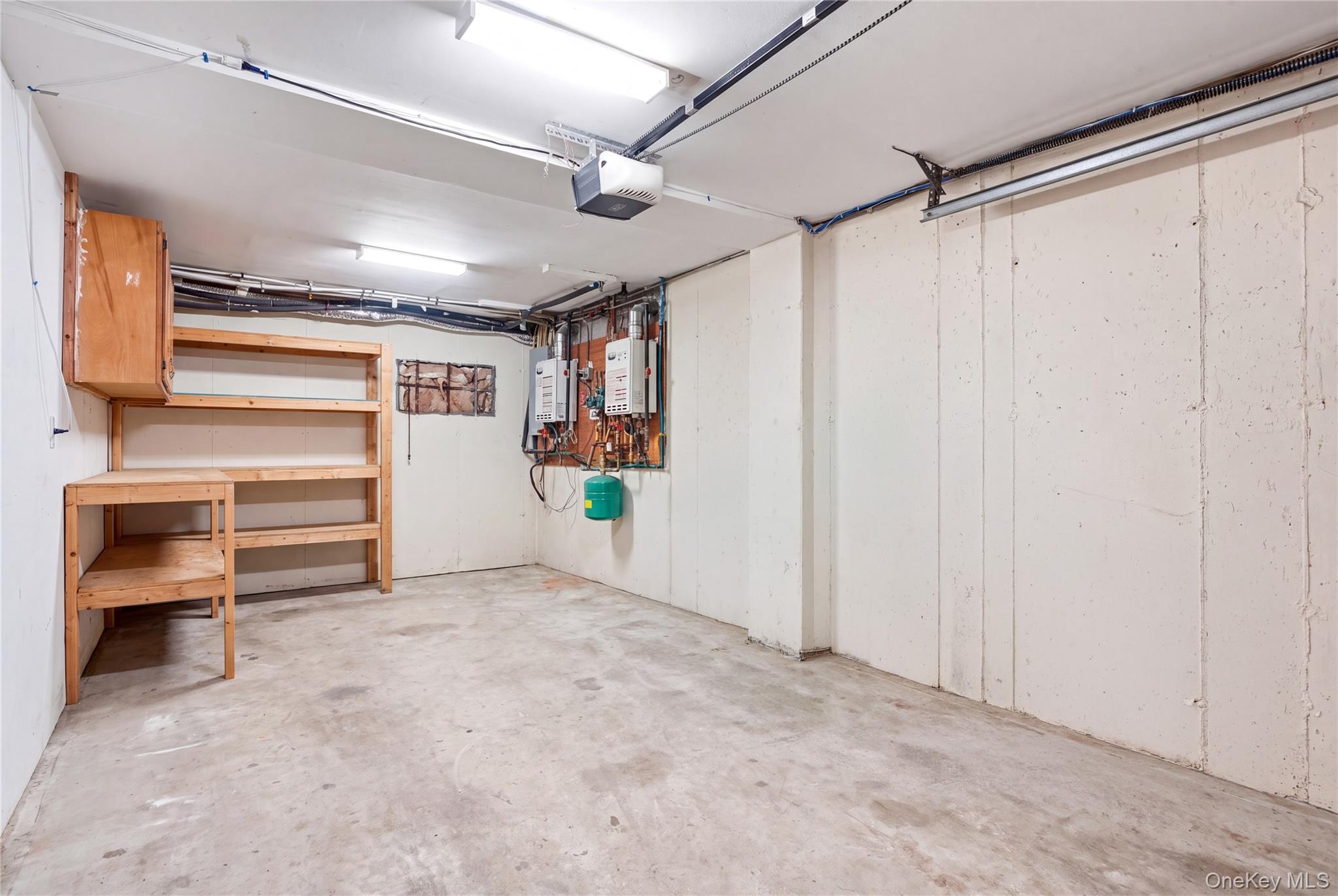 50 E Pine Street Property Photo 13
