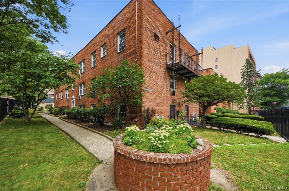 6291 Broadway A6 Property Photo 3