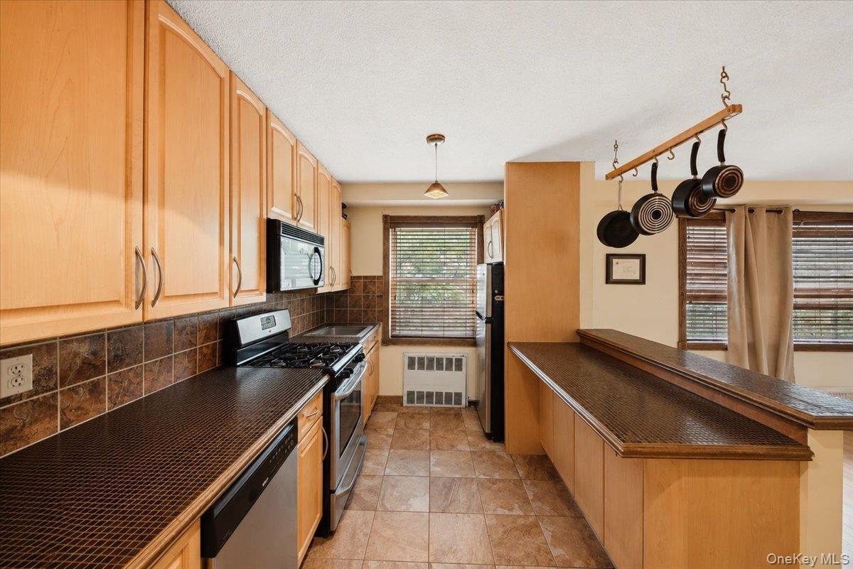 6291 Broadway A6 Property Photo 7