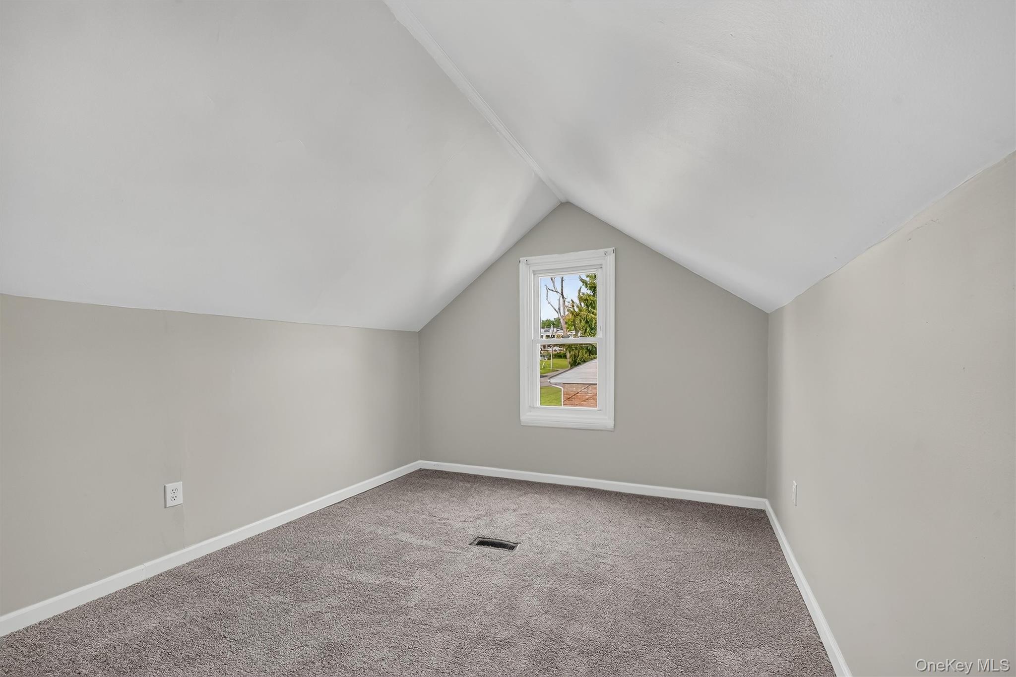 6 Broad Street Property Photo 14
