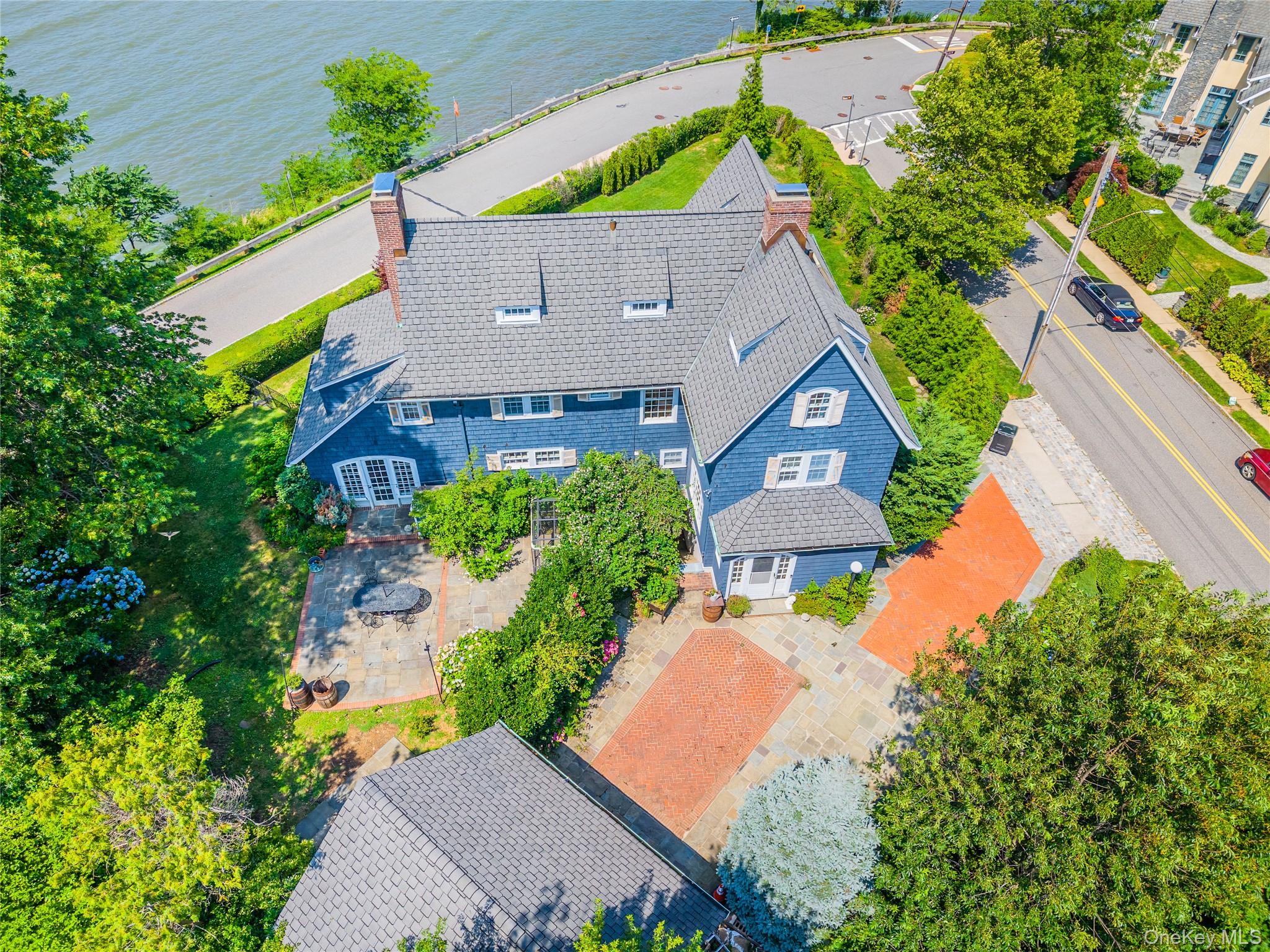 1120 Shore Road Property Photo 10