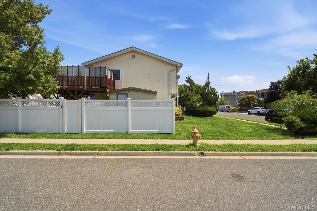 165 Meister Boulevard Property Photo 16