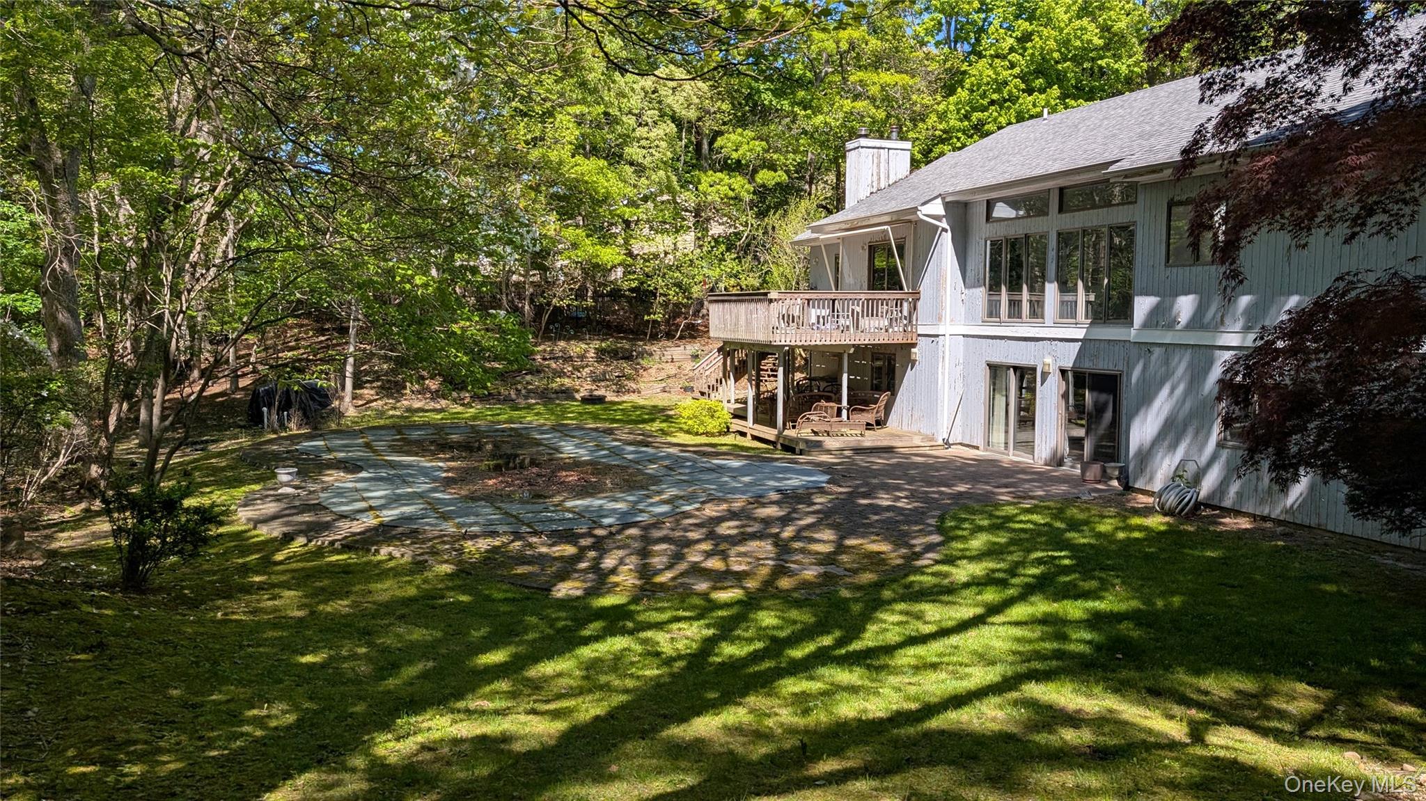 4 Oak Hills Drive Property Photo 3
