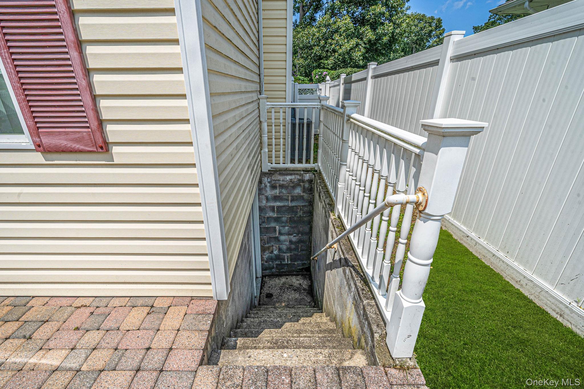 37 Champlin Street Property Photo 6