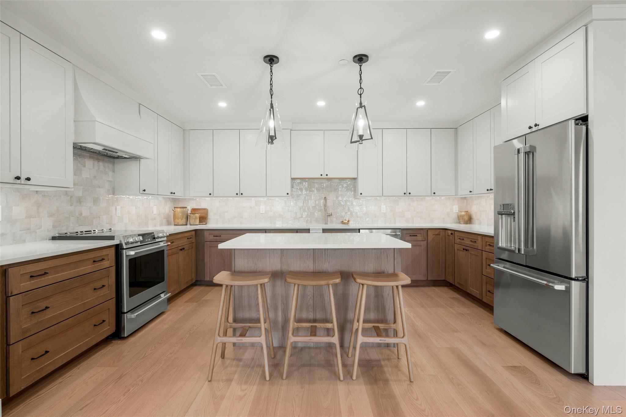 25 S Riverside Avenue 305 Property Photo 11