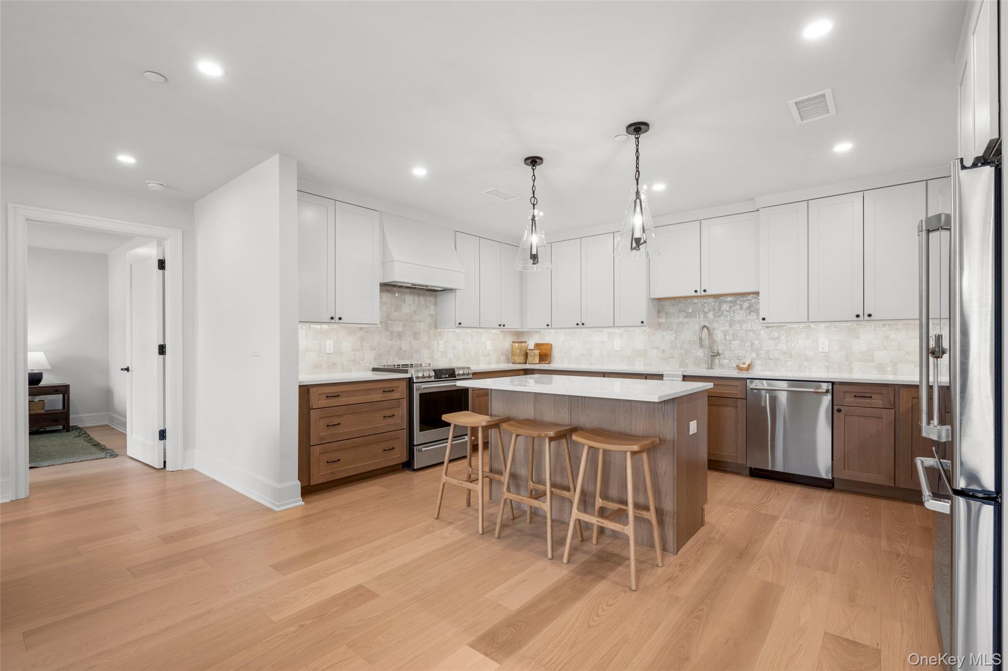 25 S Riverside Avenue 305 Property Photo 18