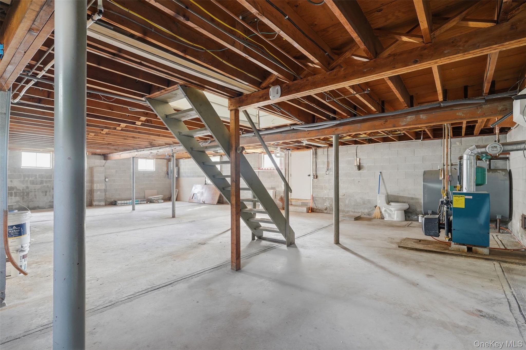 103 W Willow Street Property Photo 17