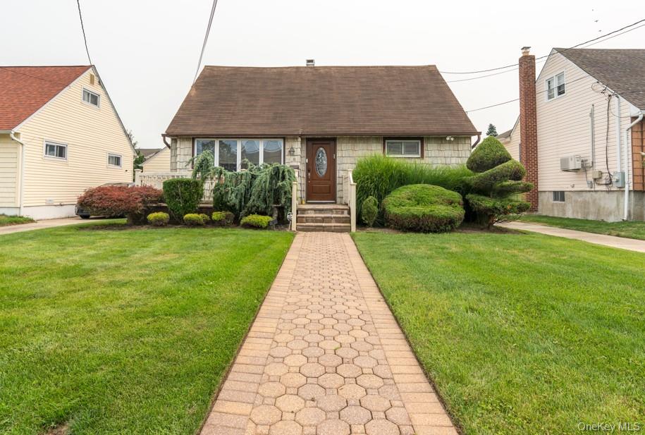 81 Montgomery Avenue Property Photo 1