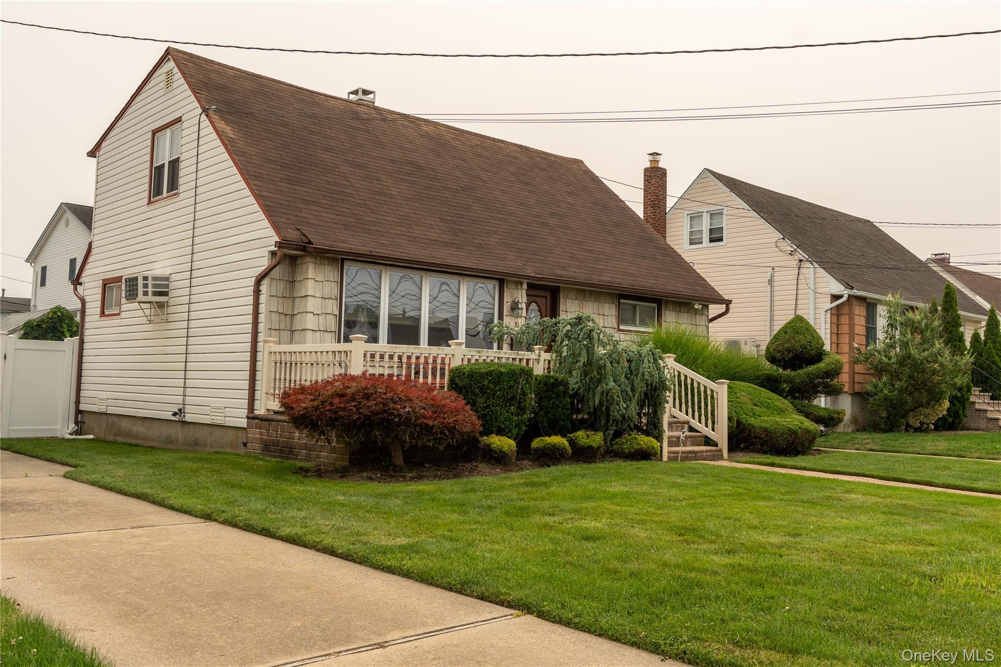 81 Montgomery Avenue Property Photo 2
