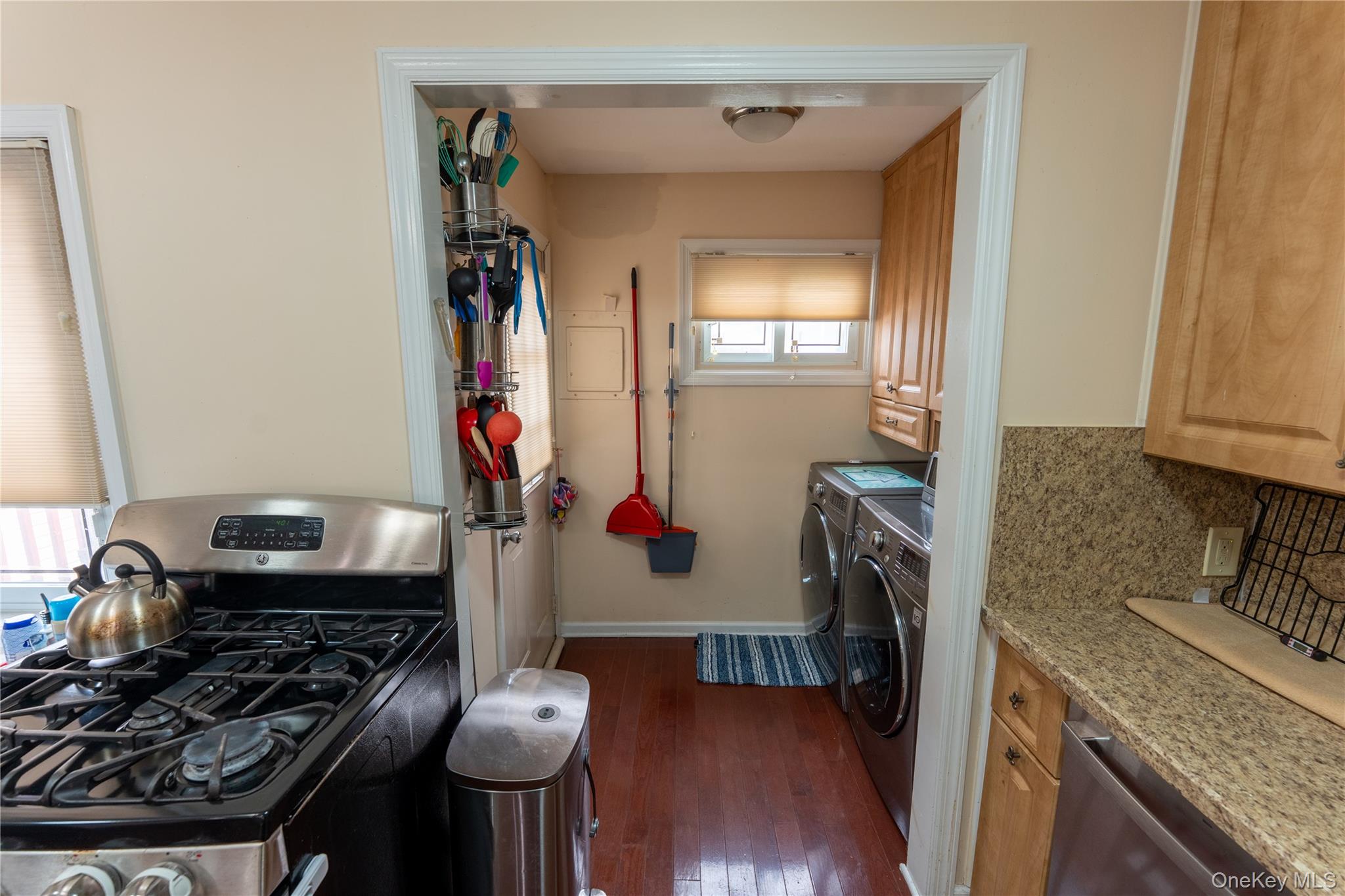 81 Montgomery Avenue Property Photo 11