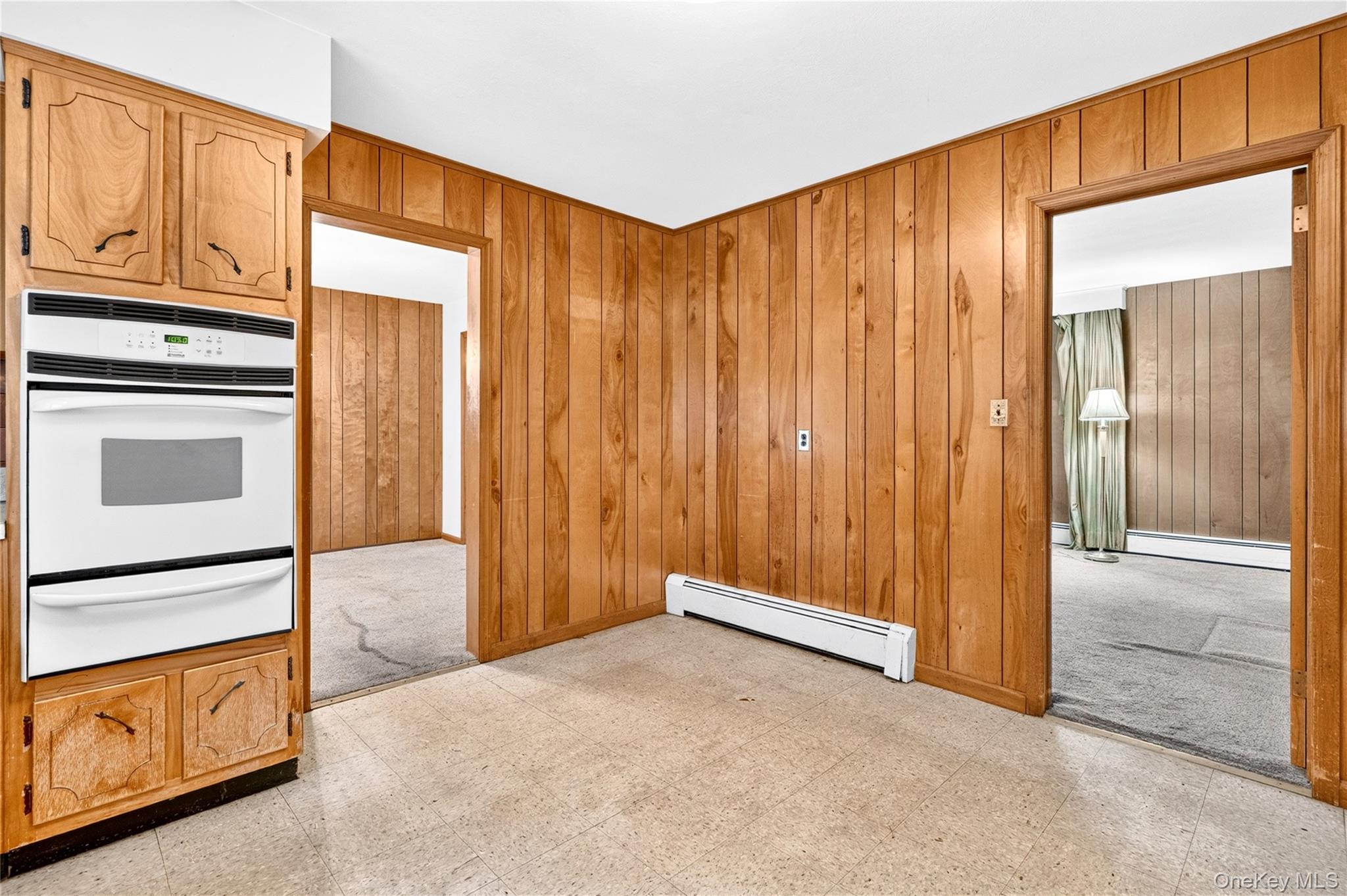 2 Laura Lane Property Photo 19