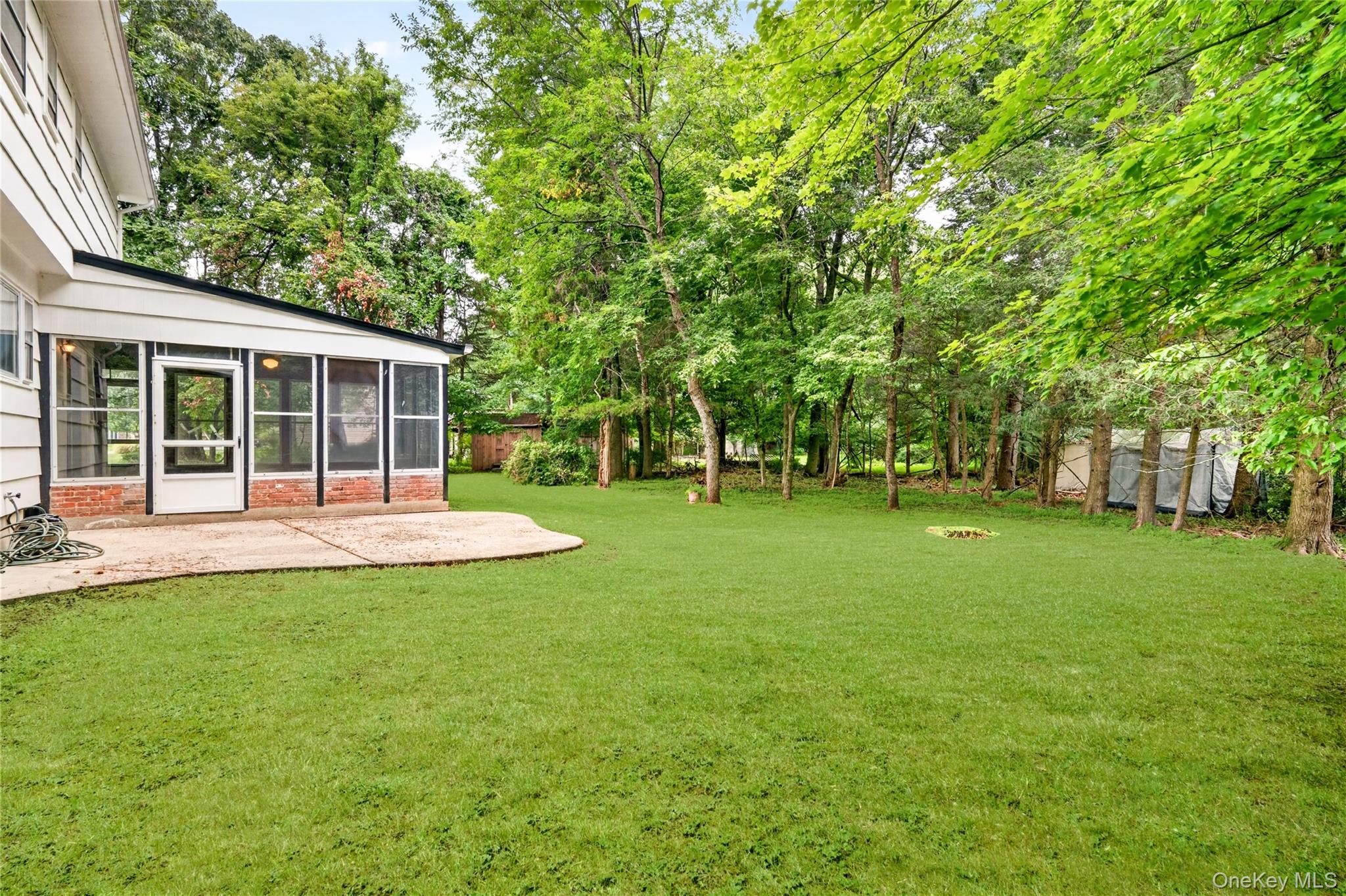 2 Laura Lane Property Photo 46