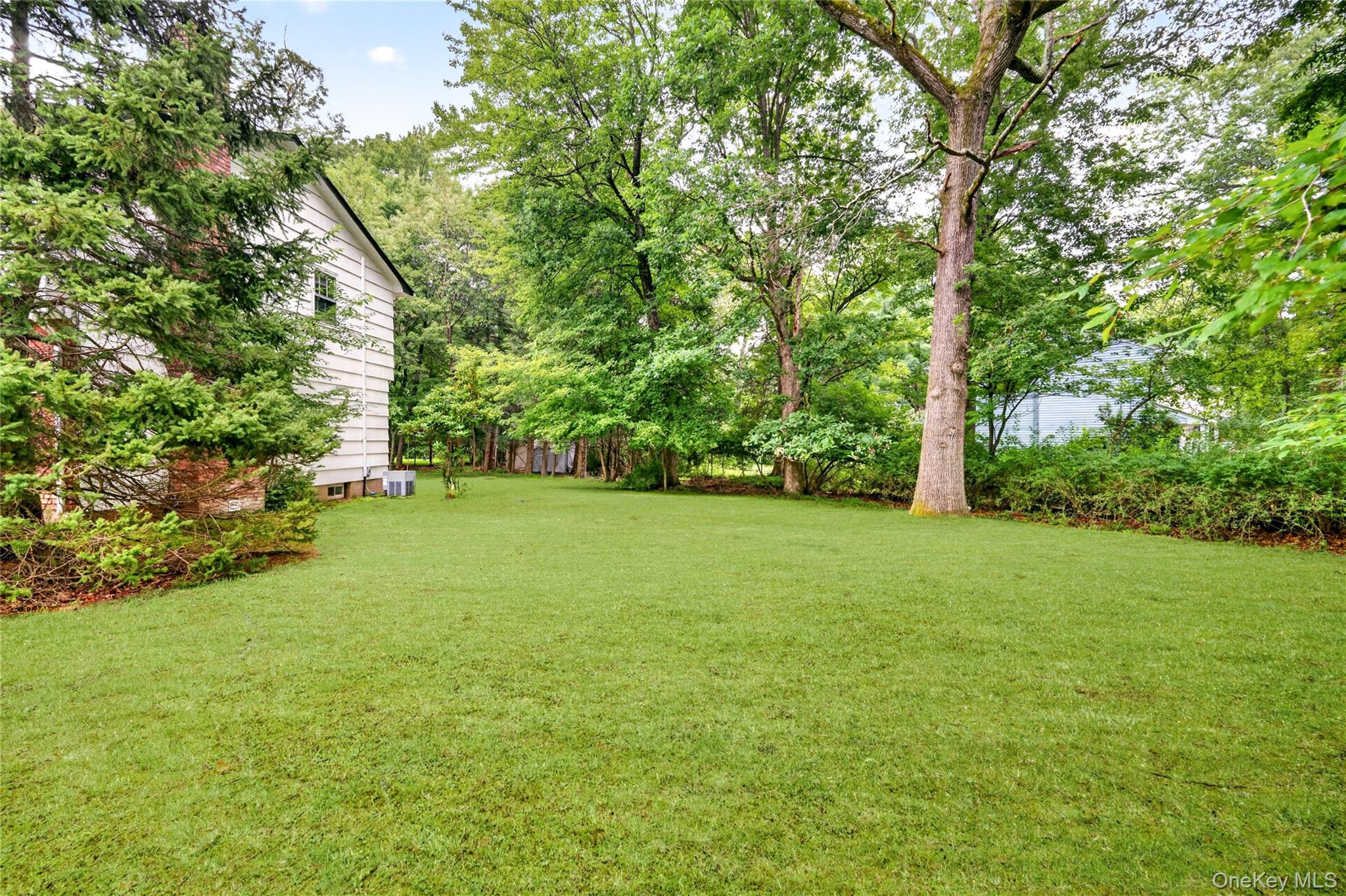 2 Laura Lane Property Photo 48