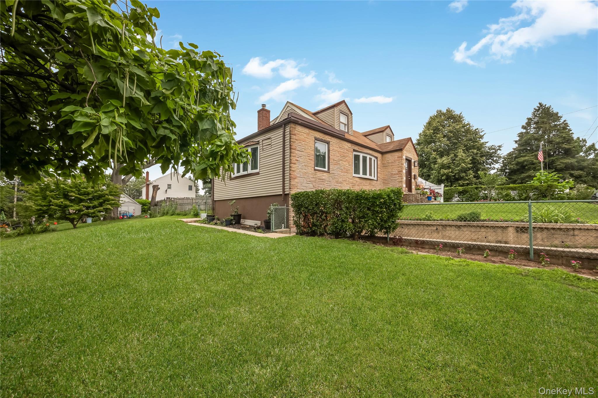 285 Starke Avenue Property Photo 18