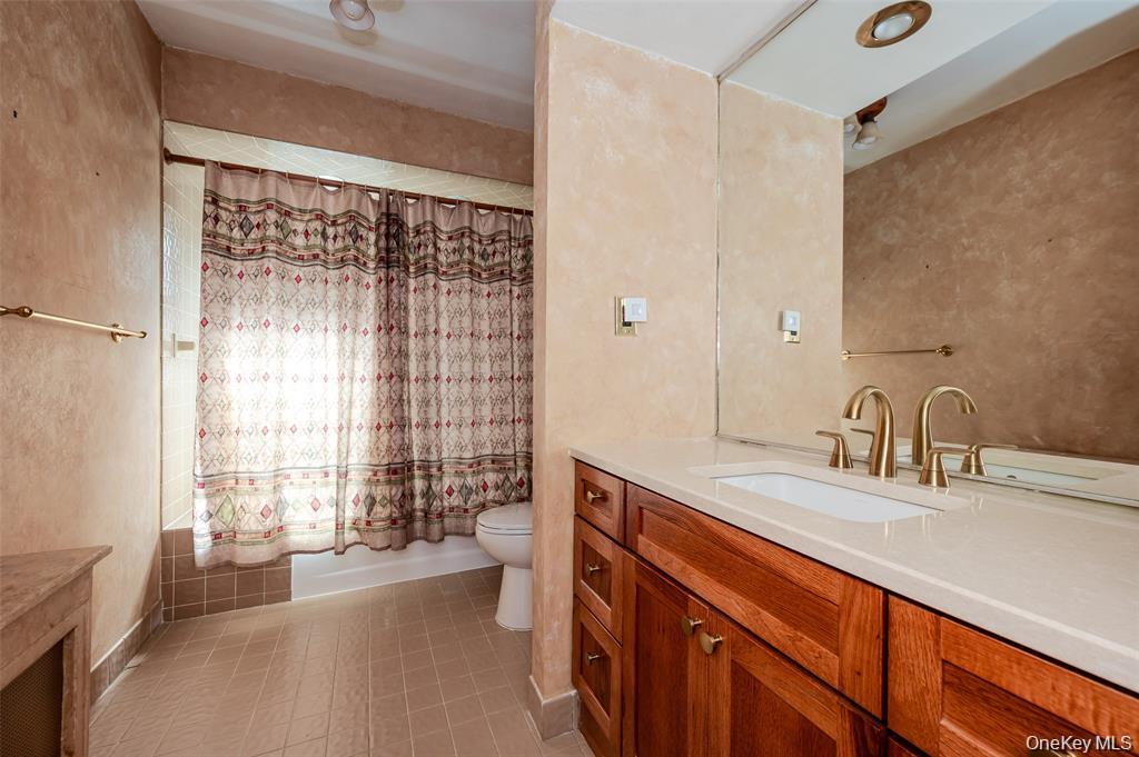 32 E Atlantic Avenue Property Photo 21