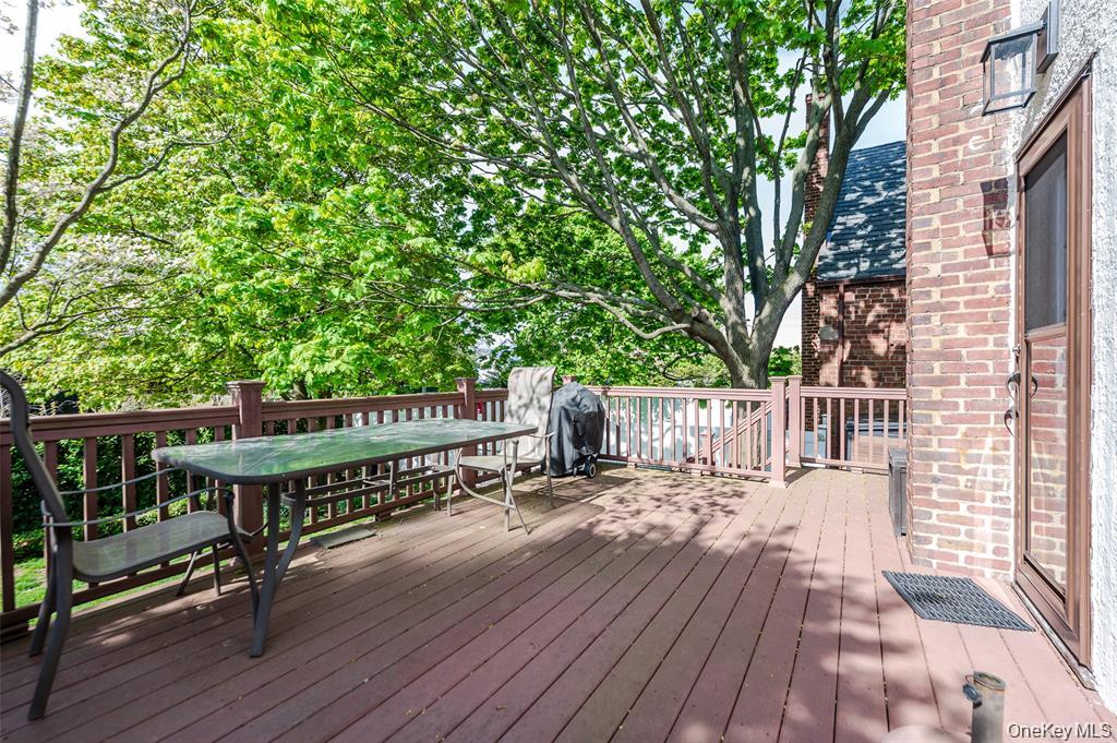 32 E Atlantic Avenue Property Photo 22