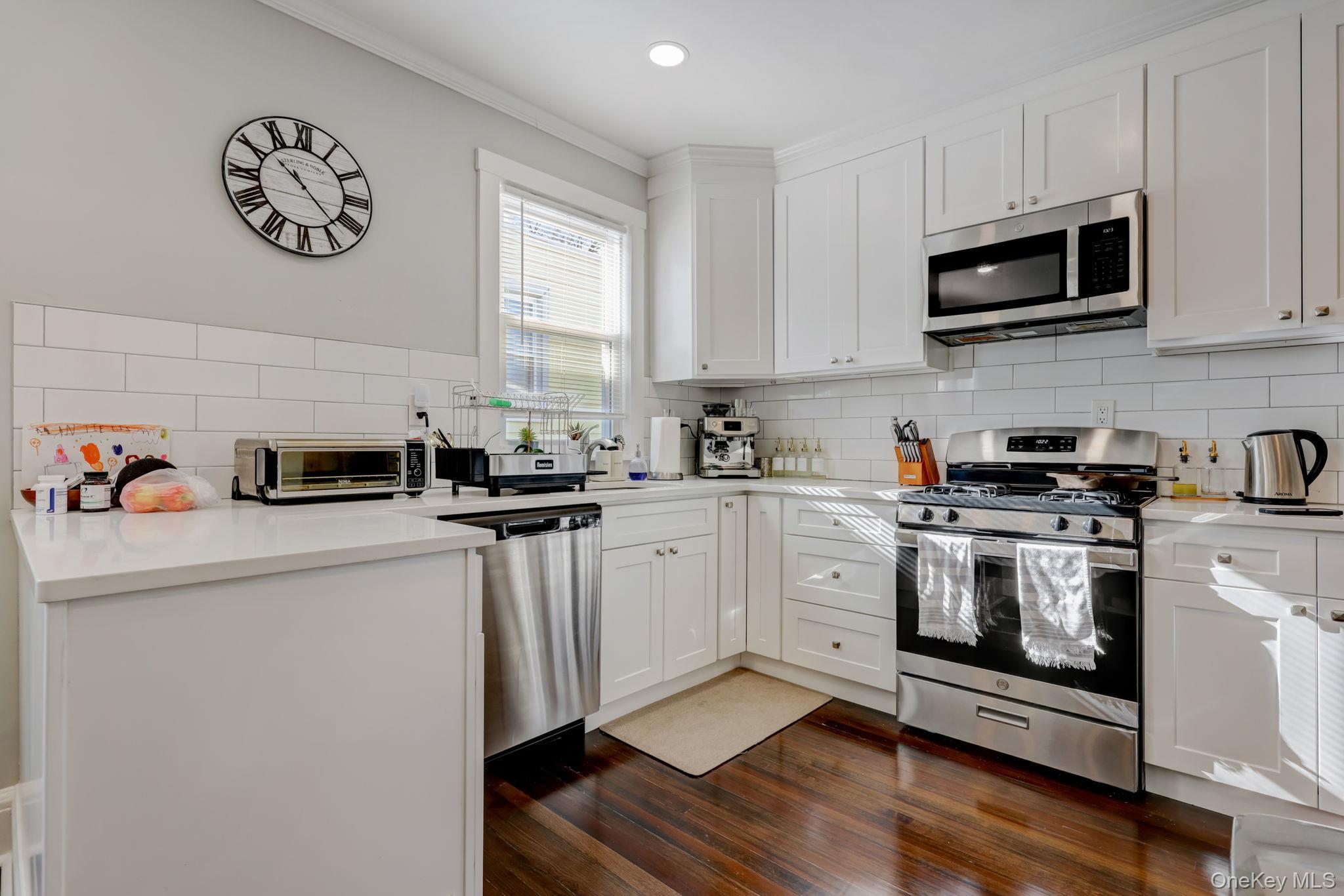 7 4th Street Property Photo 10