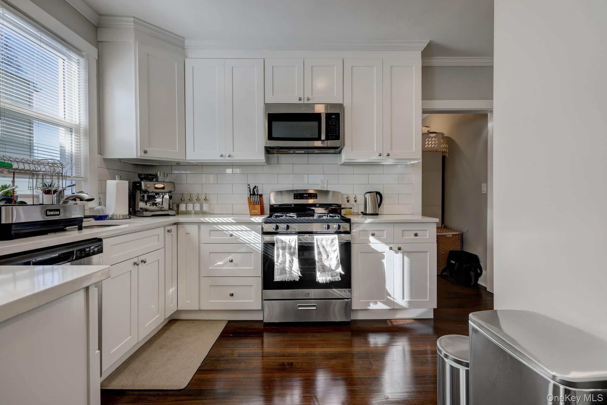 7 4th Street Property Photo 11