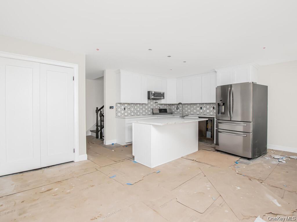 65 W 2nd Street 8 Property Photo 6